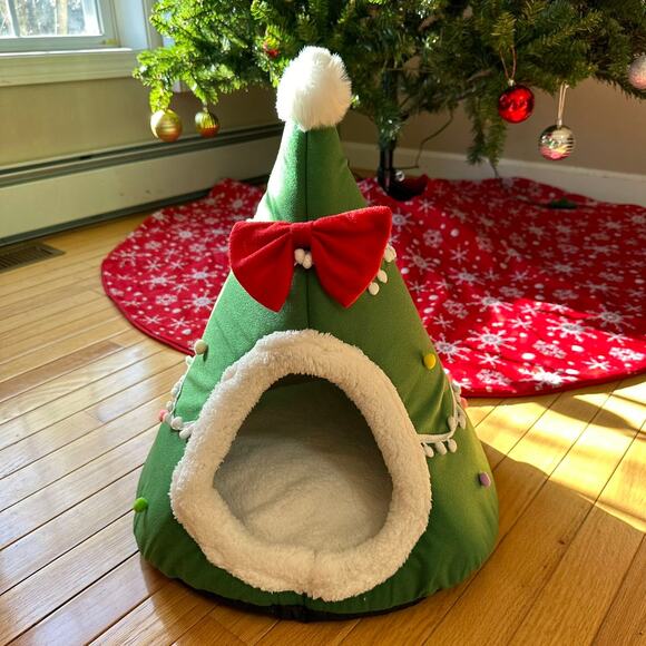 Christmas Pet House Tent Warm Sleeping Bed Indoor for Cat and Puppy - Picture 2 of 10